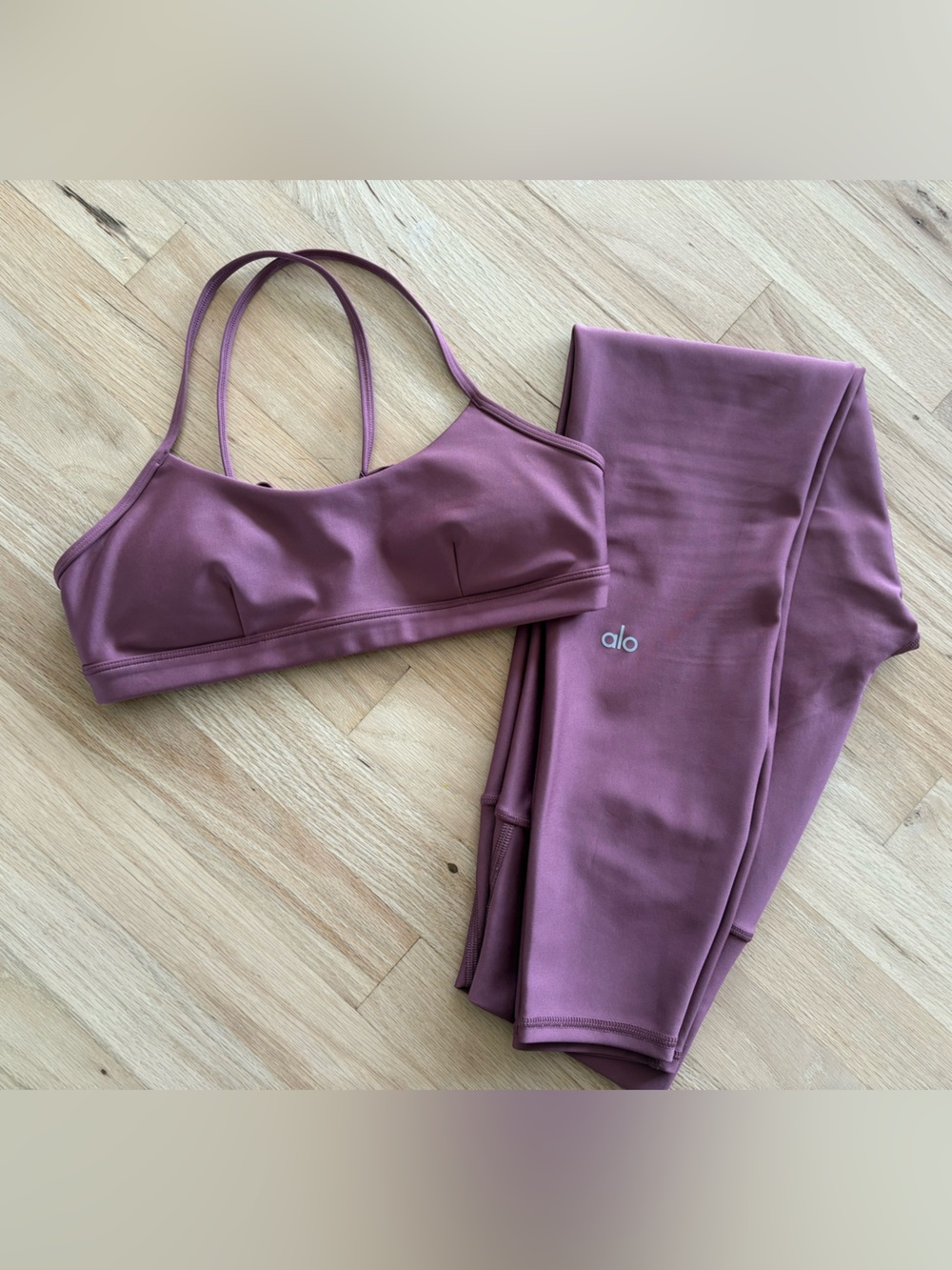 Alo Yoga Airlift Set